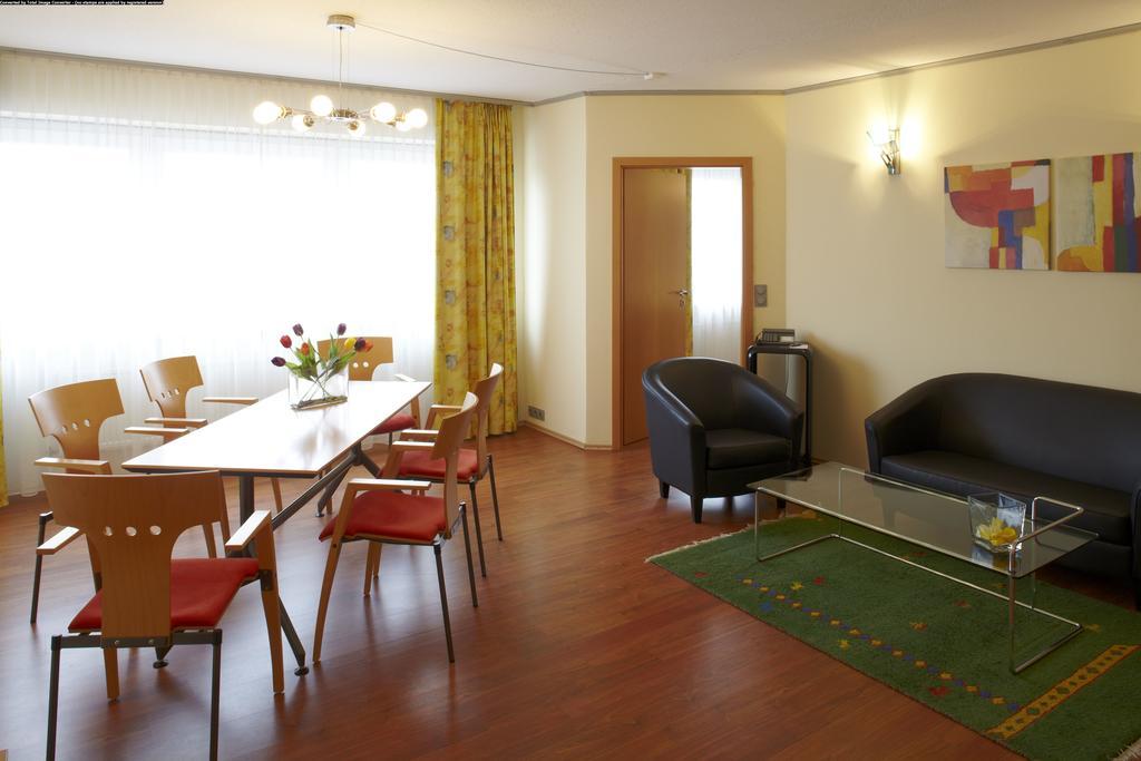 באונאטאל Best Western Hotel Ambassador מראה חיצוני תמונה